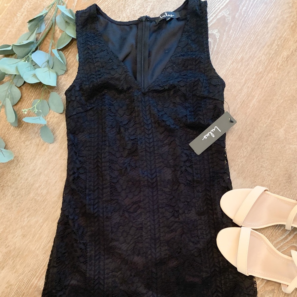 Lulu’s Black Lace Dress